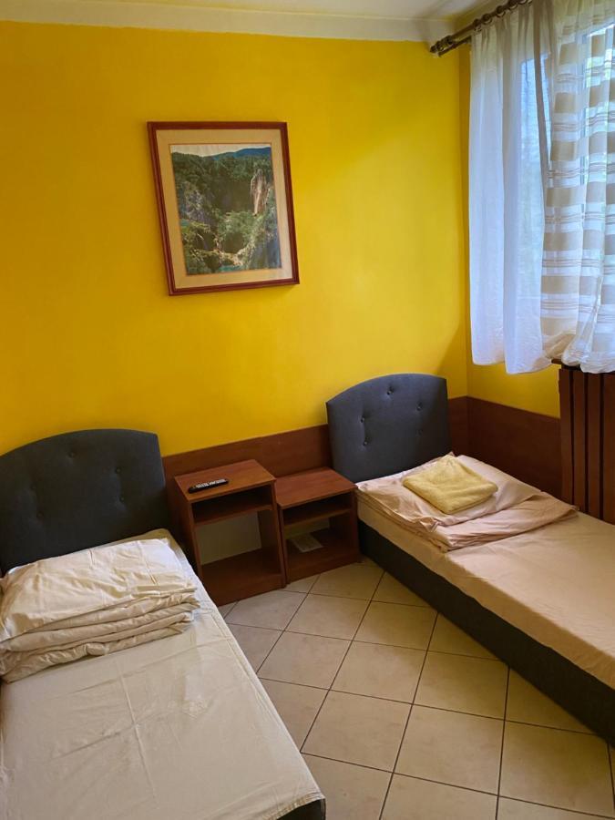 Zajazd Wiking Wasilków Buitenkant foto