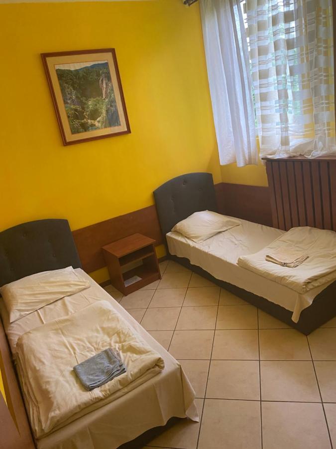 Zajazd Wiking Wasilków Buitenkant foto
